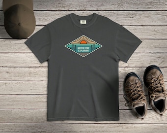 Never Stop Exploring Outdoor T-Shirt, Retro Style Tee, Relaxed Baggy Shirt, Vintage Tee, Comfort Colors 1717, Mountain Hiking Badge Tshirt