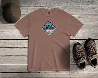 Outdoor Camp At Night T-Shirt, Outdoor Retro Style Tee, Relaxed Baggy Shirt, Vintage Tee, Comfort Colors 1717, Mountain Camping Badge Shirt