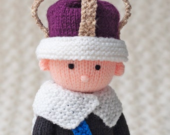 pdf Digital download - Doll - King KNITTING pattern - Intermediate