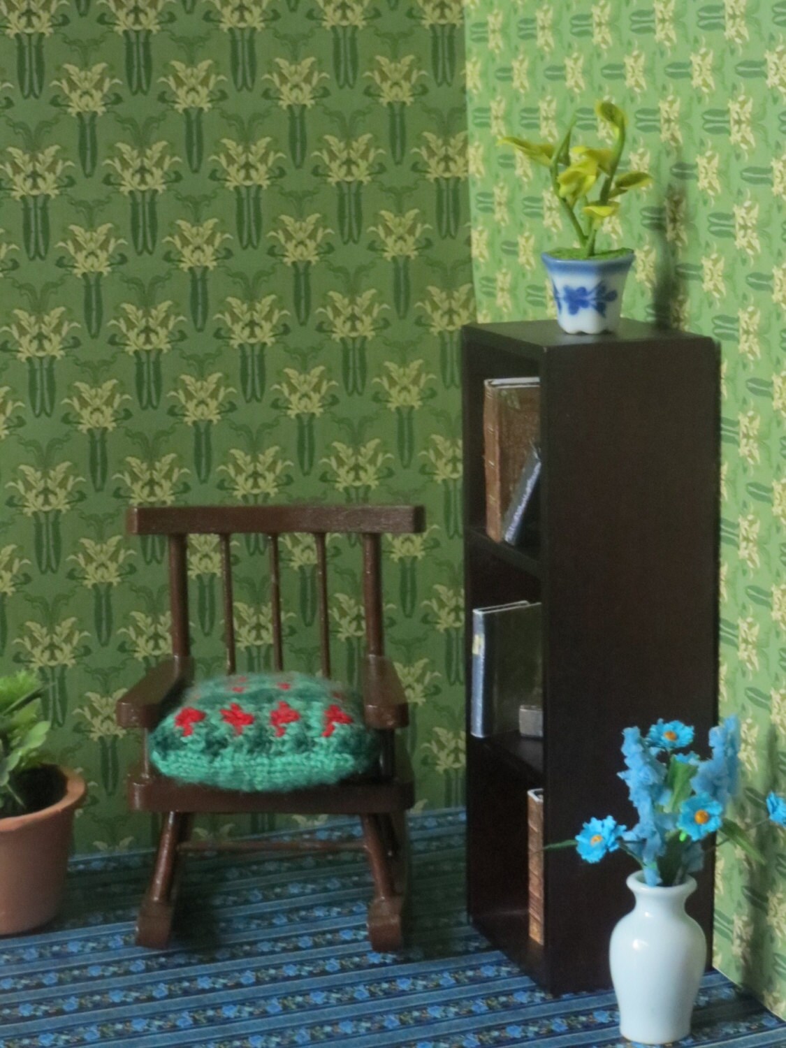 Dollhouse Miniature 1:24 Scale Victorian Blue Wallpaper