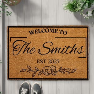 Personalized Family Name & Est Date Doormat, Custom Welcome Mat, Floral Housewarming Gift, Cute Wedding Gift, Couple&#39;s Front Porch Rug Mat