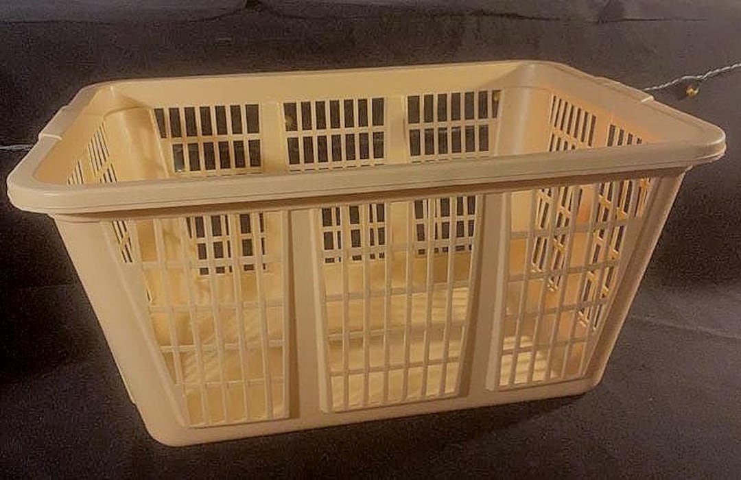 Vintage Rubbermaid No. 2965 Laundry Basket Almond Beige – Cracked ...