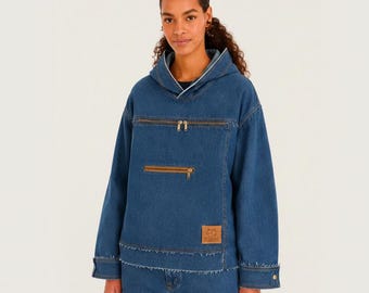 Moletom feminino azul escuro em jeans com alça para animais de estimação com zíper e bolsa integrada para animais de estimação.