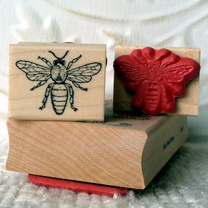 Bee rubber stamp from oldislandstamps