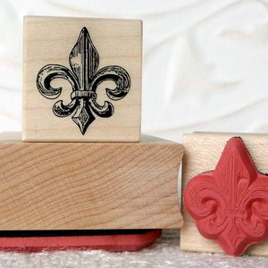 Petite Fleur de lis rubber stamp from oldislandstamps