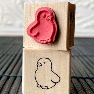 Sello de goma de juguete de peluche de pollito de oldislandstamps