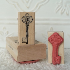 Sello de goma con llave vintage de oldislandstamps