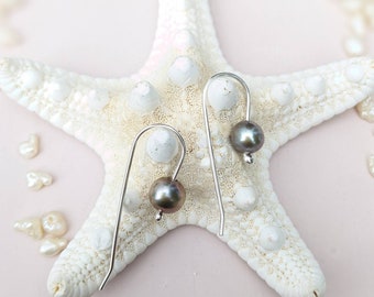 Simply Freshwater Pearl Earrings