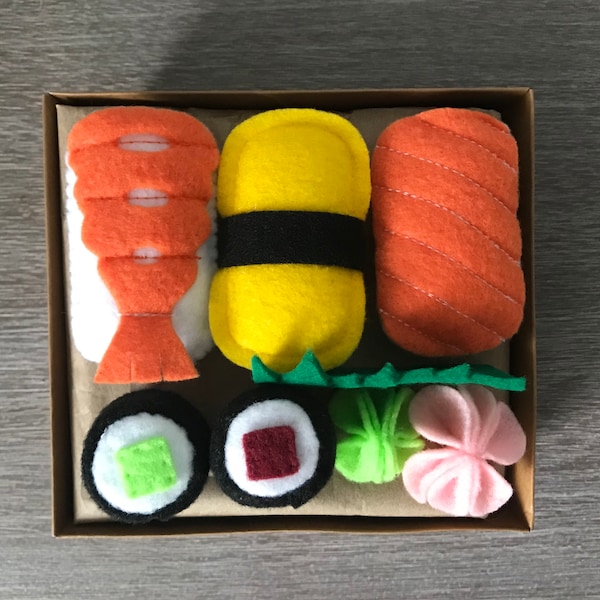 Felt sushi set. 8 or 9 piece set- felt sushi, wasabi, ginger & divider. Optional soy sauce dish!