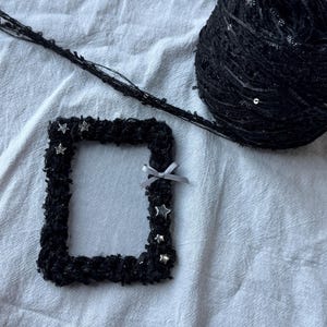 black photocard holder,toploader,kpop deco,photo keychain,photocard storage,idol photo,kpop gift