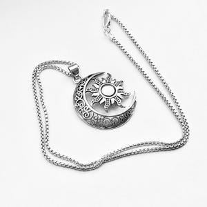 Collana in argento sterling con luna e sole in filigrana grande, collane celestiali, catena in argento, raggio di sole