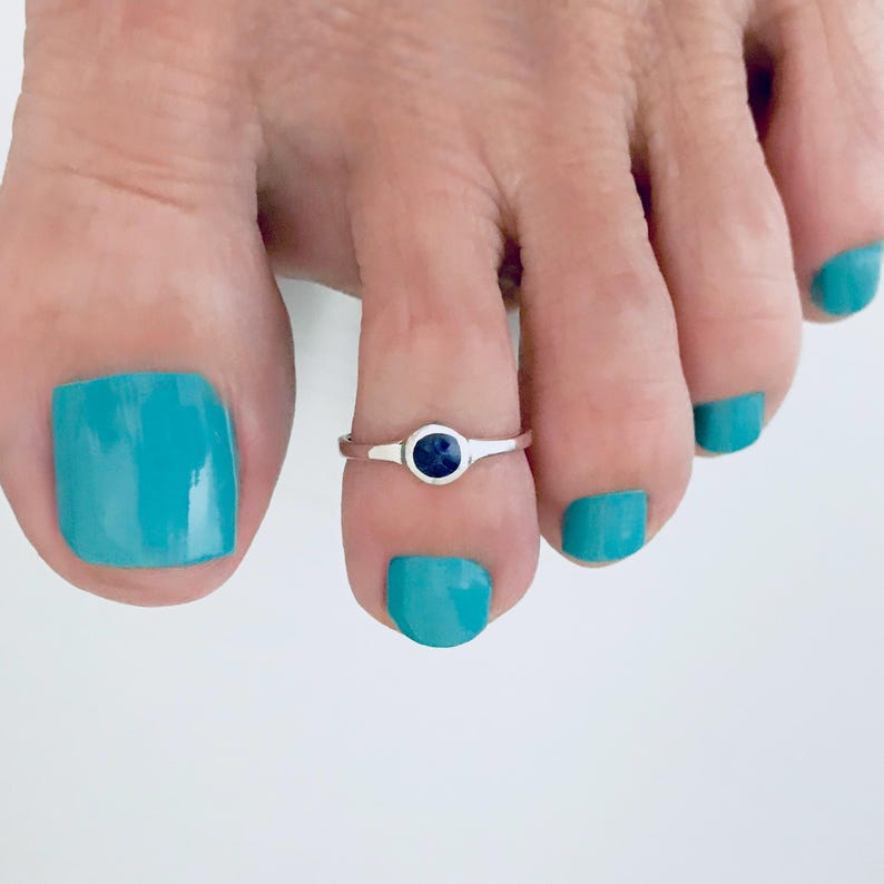 925 Sterling Silver Dainty Synthetic Sodalite Toe Ring: Silver Stone ...