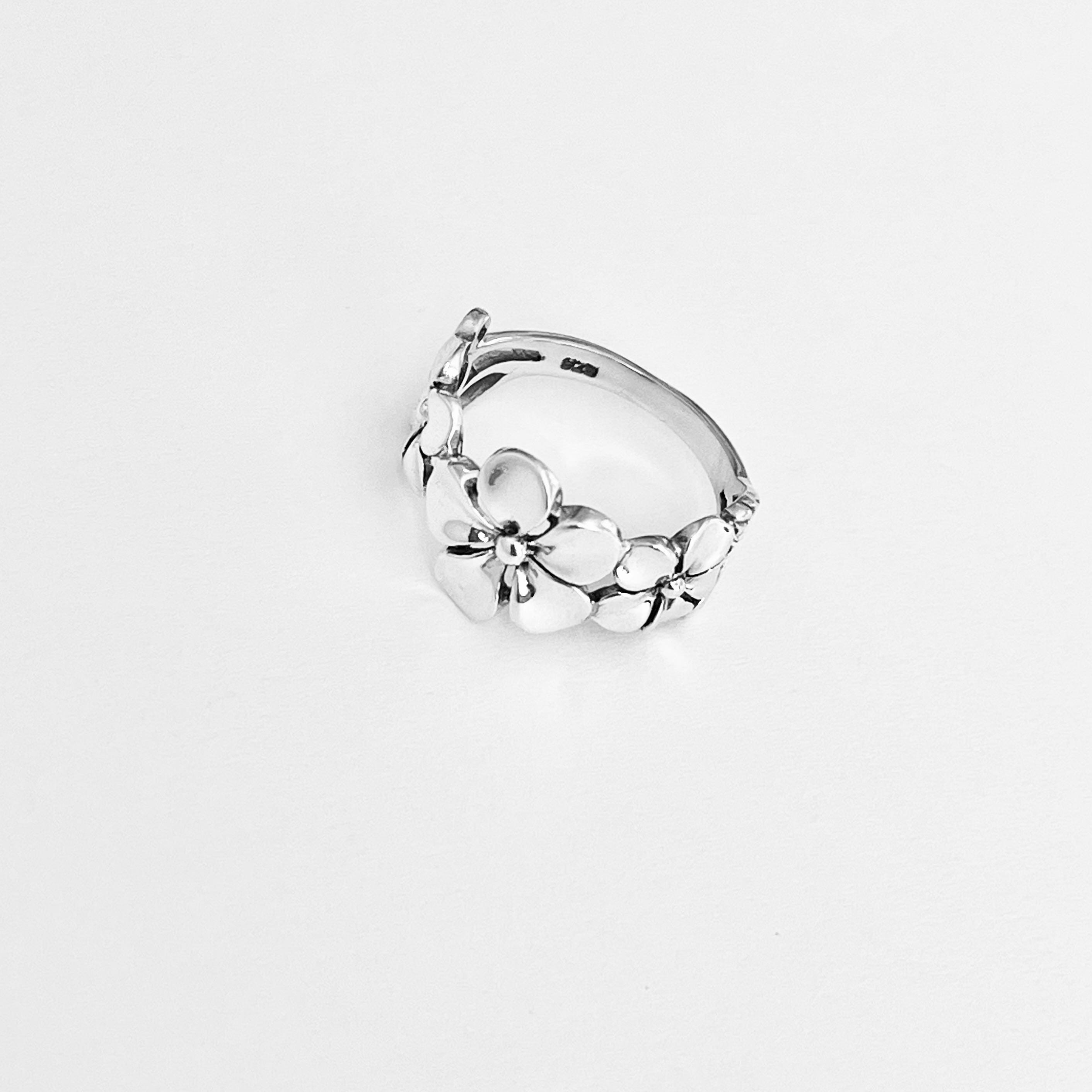 Silver flower ring - Etsy 日本