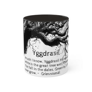 Tazza Yggdrasil, tazza da caffè colorata con motivo mitologico norreno, regalo unico per gli amanti della natura e della mitologia, in ceramica da 11 once