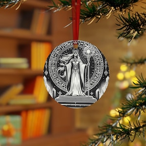Ornamenti in metallo raffiguranti la Dea Mistica, decorazioni natalizie uniche, regalo Wicca, decorazioni pagane norrene, decorazioni per l&#39;albero, decorazioni da strega