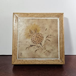 Salvamanteles de madera vintage con diseño de cardo – Decoración de cocina rústica