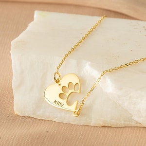 Sideway Paw Name Necklace with Heart, Paw Print Necklace, Pet Memorial Necklace, Personalized Heart Shaped Paw Necklace, Gift for Her