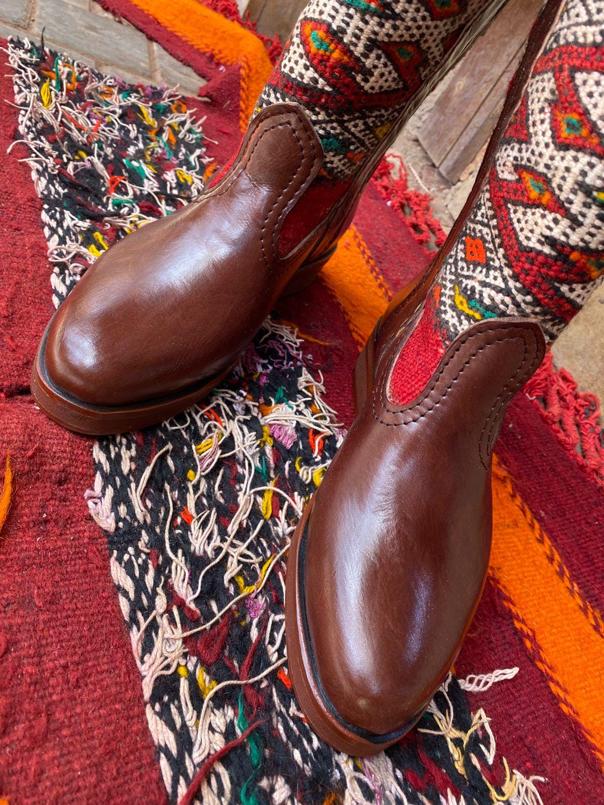 Handmade Moroccan Berber Boots – Kilim Wool Brown Leather  display picture 1