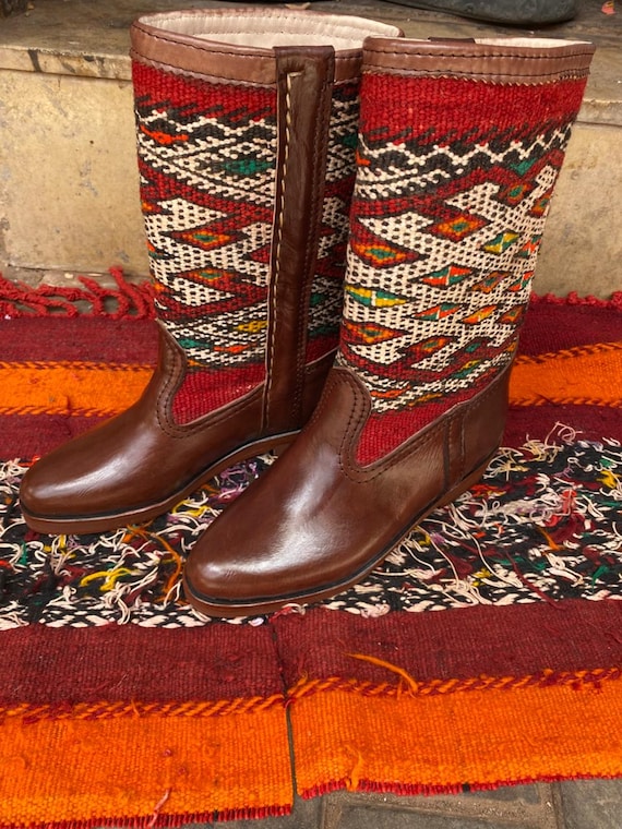 Handcrafted Moroccan Kilim Boots – Brown Leather & Wool – Cozy Winter Gift – Bohemian Handmade Footwear – Unique Artisan Shoes