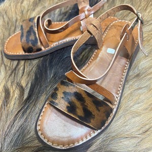 Handgefertigte Sandalen aus Berberleder | Marokkanische Leopardensandalen | Sommerschuhe für Damen