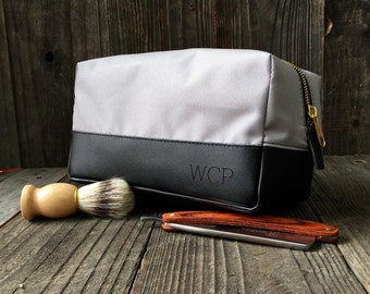 Personalized Dopp Kit - Mens Toiletry Bag - Groomsmen Gift - Leather Dopp Kit - Gray / Black