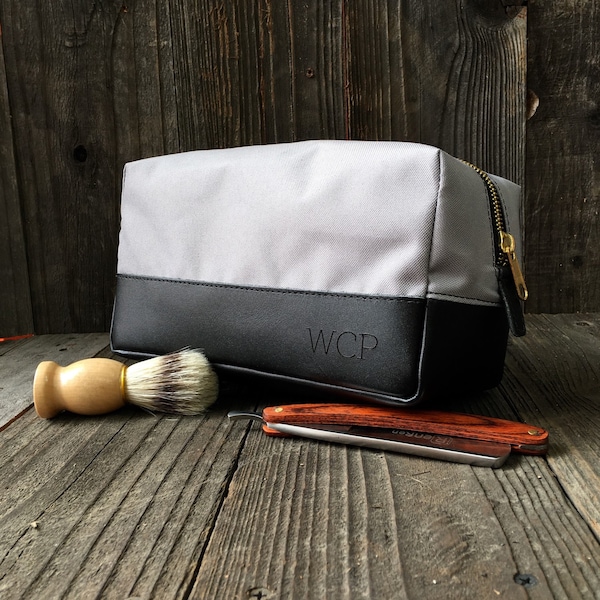 Personalized Dopp Kit - Mens Toiletry Bag - Groomsmen Gift - Leather Dopp Kit - Gray / Black