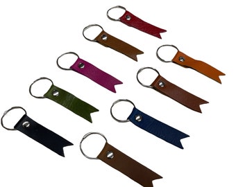Zipper pull leather keychain