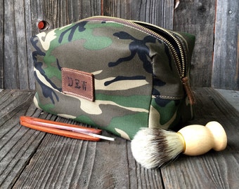 Camo Dopp Kit - Kit Dopp personalizado - Bolsa de artículos de tocador para hombres - Regalo de padrinos - Camo Green