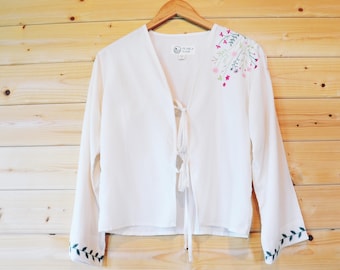 Vintage Embroidered Boho Cottagecore Peasant V Neck White Blouse Linen Tops For Women Sustainable Eco Friendly Embroidery Floral Pattern