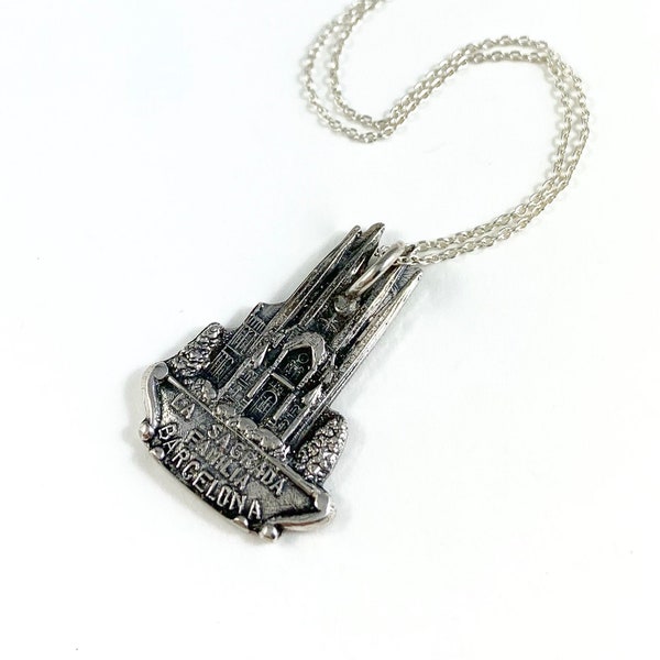 La Sagrada Familia, Barcelona Charm, Barcelona Necklace, Barcelona Jewelry, Barcelona Souvenir, Barcelona Gift, La Sagrada Barcelona