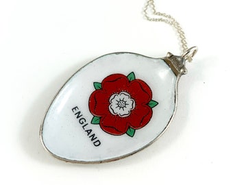 England Necklace, England Charm, England Woman Gift, Spoon Necklace, Spoon Jewelry, England Souvenir, England Pendant, English Rose Gift