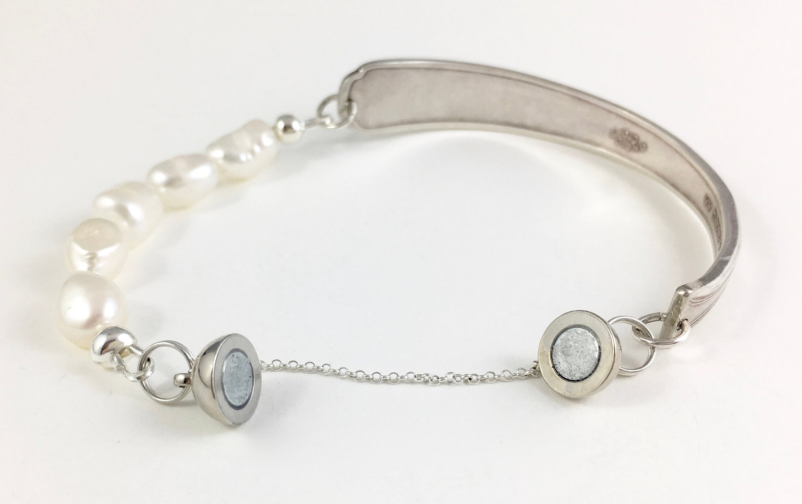 Bracelet Multi-rangs Lettre M Et Cœur - Chaîne Grise En Acier Argenté - Bijou Identité Sans Marque