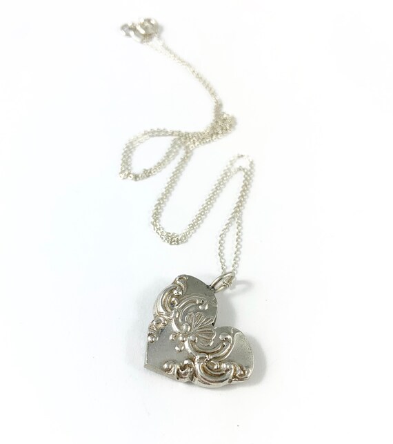 Ornate spoon heart necklace deals