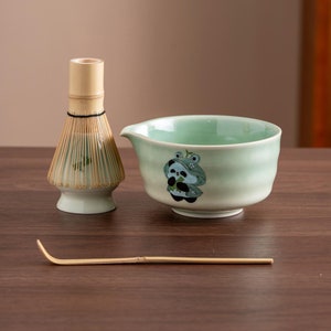 Hand-painted Lovely Panda Ceramic Matcha Bowl with Bamboo Whisk and Chasen Holder Green Matcha Whisk Set 450ml