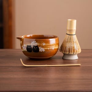 Hand-painted Owl Ceramic Matcha Bowl with Bamboo Whisk and Chasen Holder Japanese Matcha Whisk Tea Set 450ml