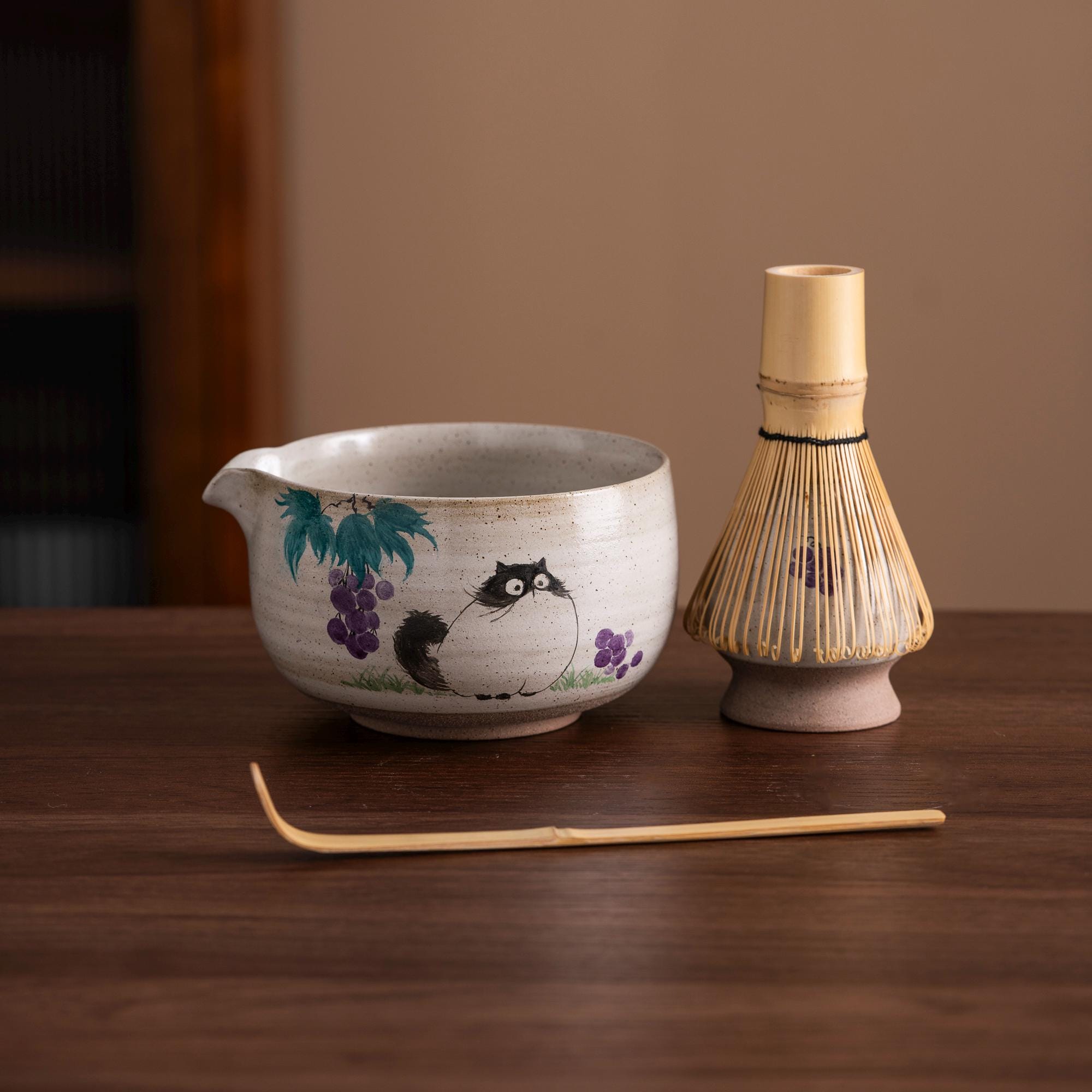 手描きの猫の陶器製抹茶碗セット（竹製茶筅付き） - Etsy 日本