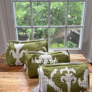Handmade Quilted Toiletry Bag | Floral Cotton Travel Makeup Pouch | Cosmetic Wash Bag Organizer | Large Quilted Toiletry Bag