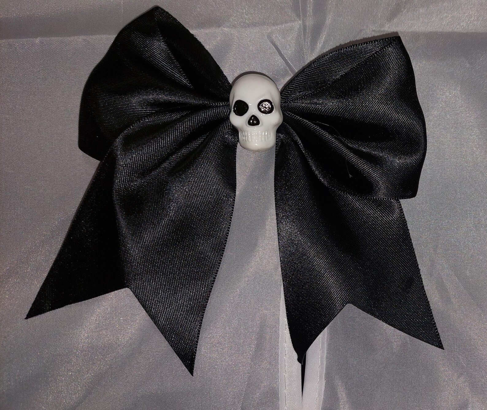 Skull Hair Bow - Etsy