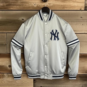 New York Yankees Varsity Jacke Silberne Satinjacke Letterman Jacke Team Varsity Jacken Varsity Jacke Herren Custom Varsity Jacken