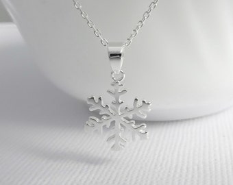 Snowflake Necklace, Sterling Silver Snowflake Necklace, Christmas Necklace, Christmas Gift, Winter Wedding Necklace