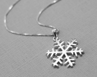 Snowflake Necklace, Sterling Silver Snowflake Necklace, Bridesmaid Necklace, Bridesmaid Gift, Winter Wedding Necklace