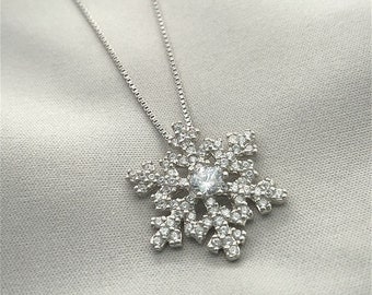 Sterling Silver Snowflake Necklace, Sterling Silver and Cubic Zirconia Snowflake Pendant Necklace for Daughter, Winter Necklace for Niece