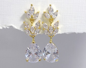 Gold Earrings, Gold Wedding Earrings, Bridesmaid Earrings, Bridal Party Gift, Wedding Earrings, Crystal Drop Earrings