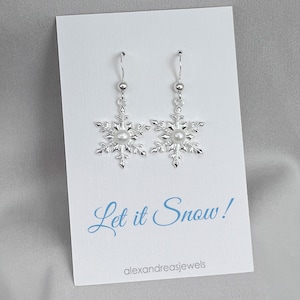 Sterling Silver Snowflake Earrings with Freshwater Pearl, Silver Snowflake Jewelry, Christmas Party Earrings, Mom Gift Earrings