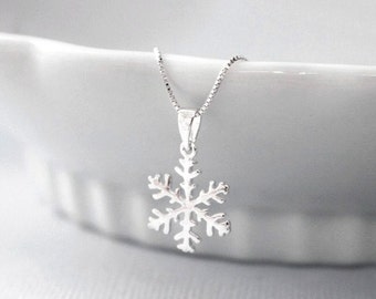 Winter Necklace, Snowflake Necklace, Sterling Silver Snowflake Pendant on Sterling Silver Necklace Chain, Bridesmaid Necklace, Gift for Her