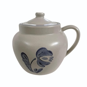 Olla grande vintage Pfaltzgraff Yorktowne con tapa, estampado floral azul, fabricada en EE. UU.
