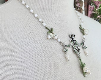 Fée des fleurs des bois de conte de fées " Muguet des bois ". Collier Ensemble