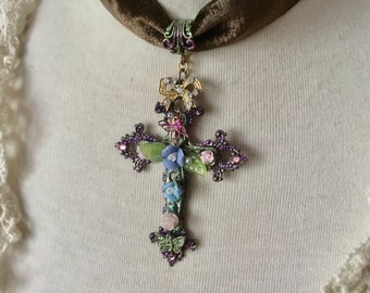 Flourishing Cross Pendant Choker