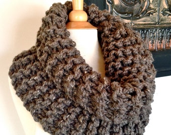 Claire's Cowl, Outlander Cowl, Cozy Knit Cowl