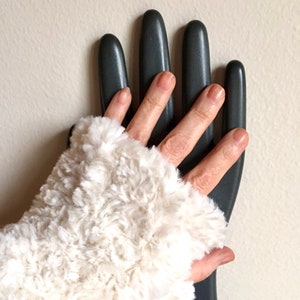 Fingerless Mitts knit in Faux Fur, Touchscreen Mitts, Faux Fur, Cozy Hand Warmers, Computer Handwarmers Eggshell